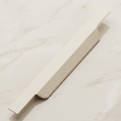 Elora Collection Fluted Edge Pull – Creamy White (150mm)