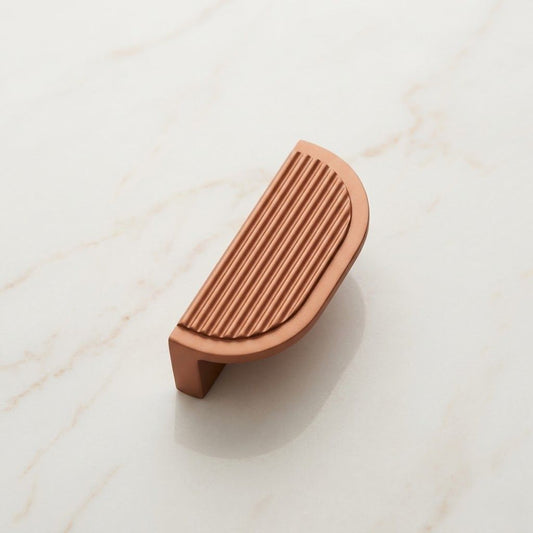Premium Reeded Half-Moon Cabinet Pull – Warm Coppery-Brass (128mm)