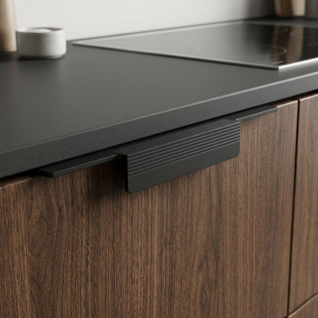 MIRA Series Recessed Edge Pull – Matte Black (128mm)
