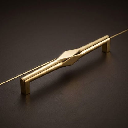 The Facet-Pull Cabinet Handle – Polished PVD Gold (310mm)